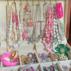 HUGE vintage/modern JEWELRY LOT! 58 stunning pieces